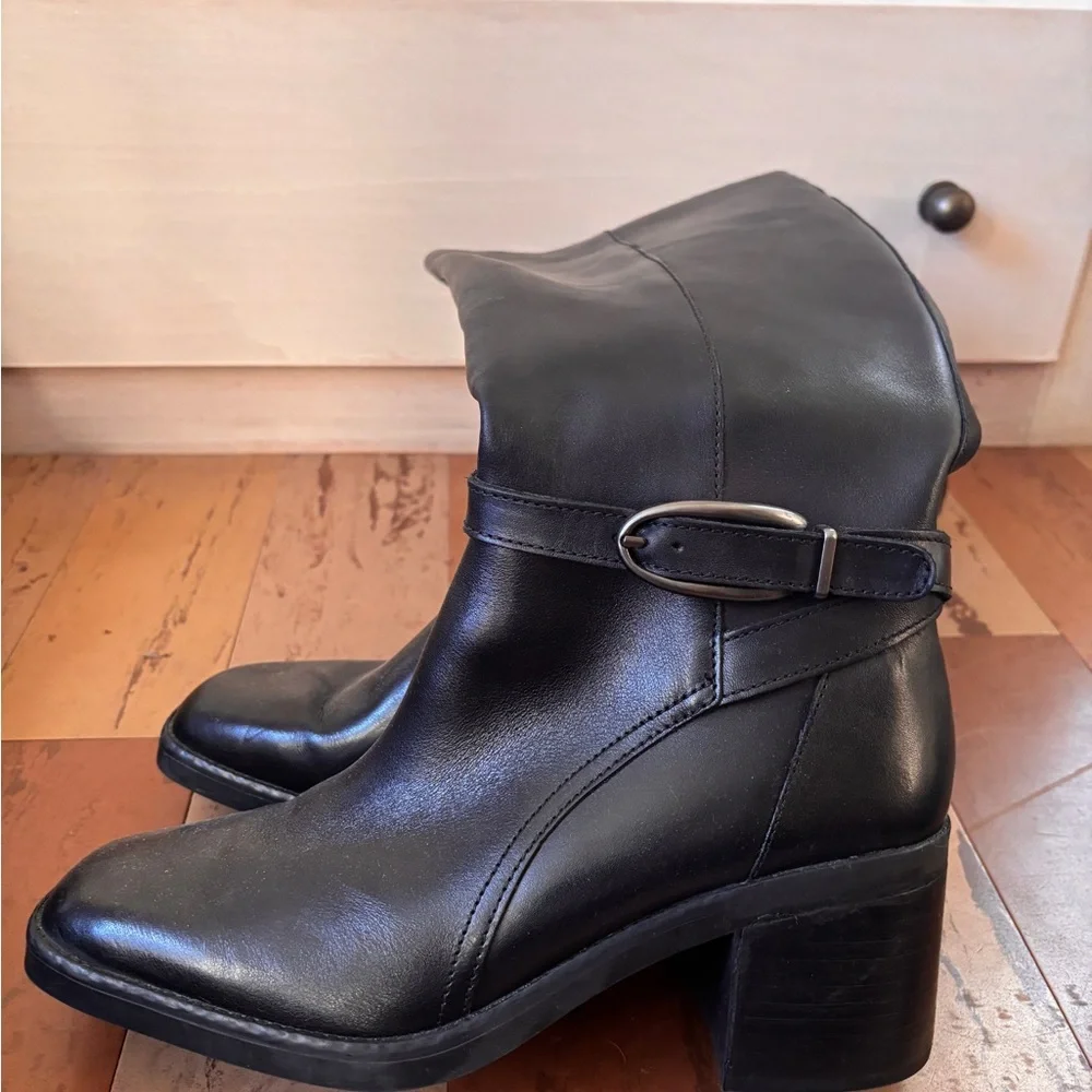 Tall Boot, Black size 10, leather - Picture 4 of 4